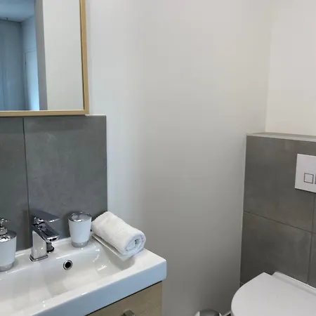 Lejlighed Superbe Parentale Avec Salle De Bains Privee Et Wc Prives, Wifi, Cuisine Vandoeuvre-lès-Nancy
