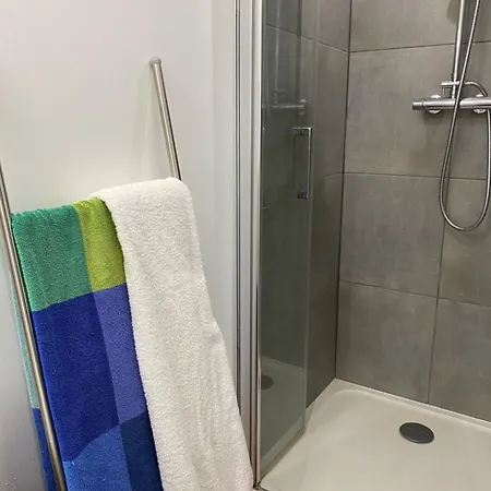 Superbe Parentale Avec Salle De Bains Privee Et Wc Prives, Wifi, Cuisine Lejlighed Vandoeuvre-lès-Nancy